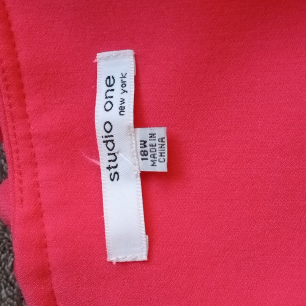 Studio One bright coral sleeveless dress with petal neckline - Picture 3 of 10